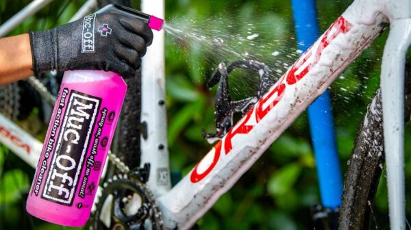 Líquido de limpeza de bicicletas Muc-Off Nano Tech Fast Action Bike Cleaner com pulverizador 1L - Image 3