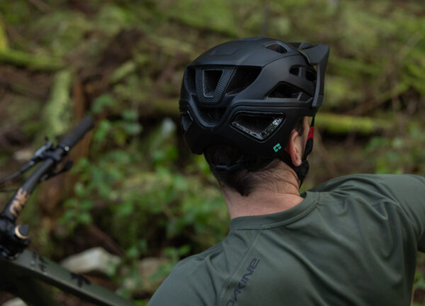 Capacete de BTT Lazer Jackal KinetiCore Preto M - Image 10
